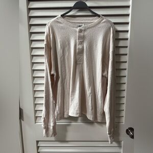NWOT Elwood Cream Long Sleeve Henley Shirt